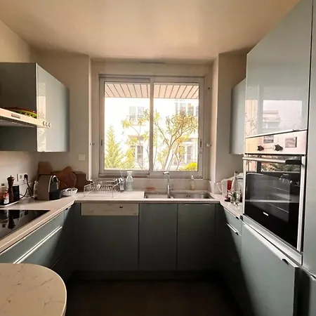 Auteuil 16e De Standing Avec Balcon Géré Par Mey Agency Appartement