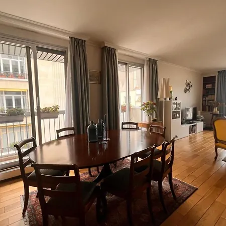 Auteuil 16e De Standing Avec Balcon Géré Par Mey Agency Appartement